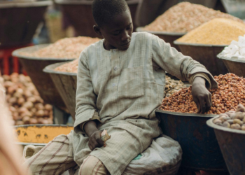 Crafting Effective Cross-Cultural Marketing Campaigns in Africa. 1 Crafting Effective Cross-Cultural Marketing Campaigns in Africa.